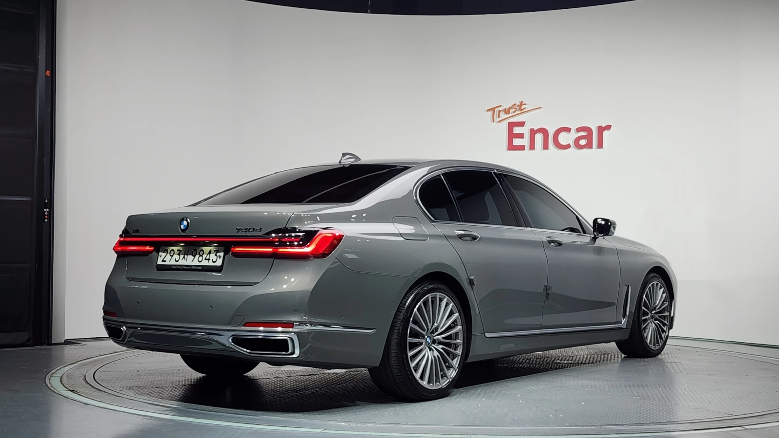 BMW 740 XDRIVE/ДИСТРОНИК/360/ШИБИДАХ/ОБДУХВАНЕ, снимка 4 - Автомобили и джипове - 55446745