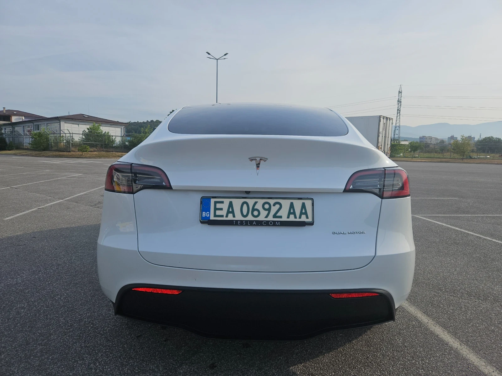 Tesla Model Y, снимка 3 - Автомобили и джипове - 55715122
