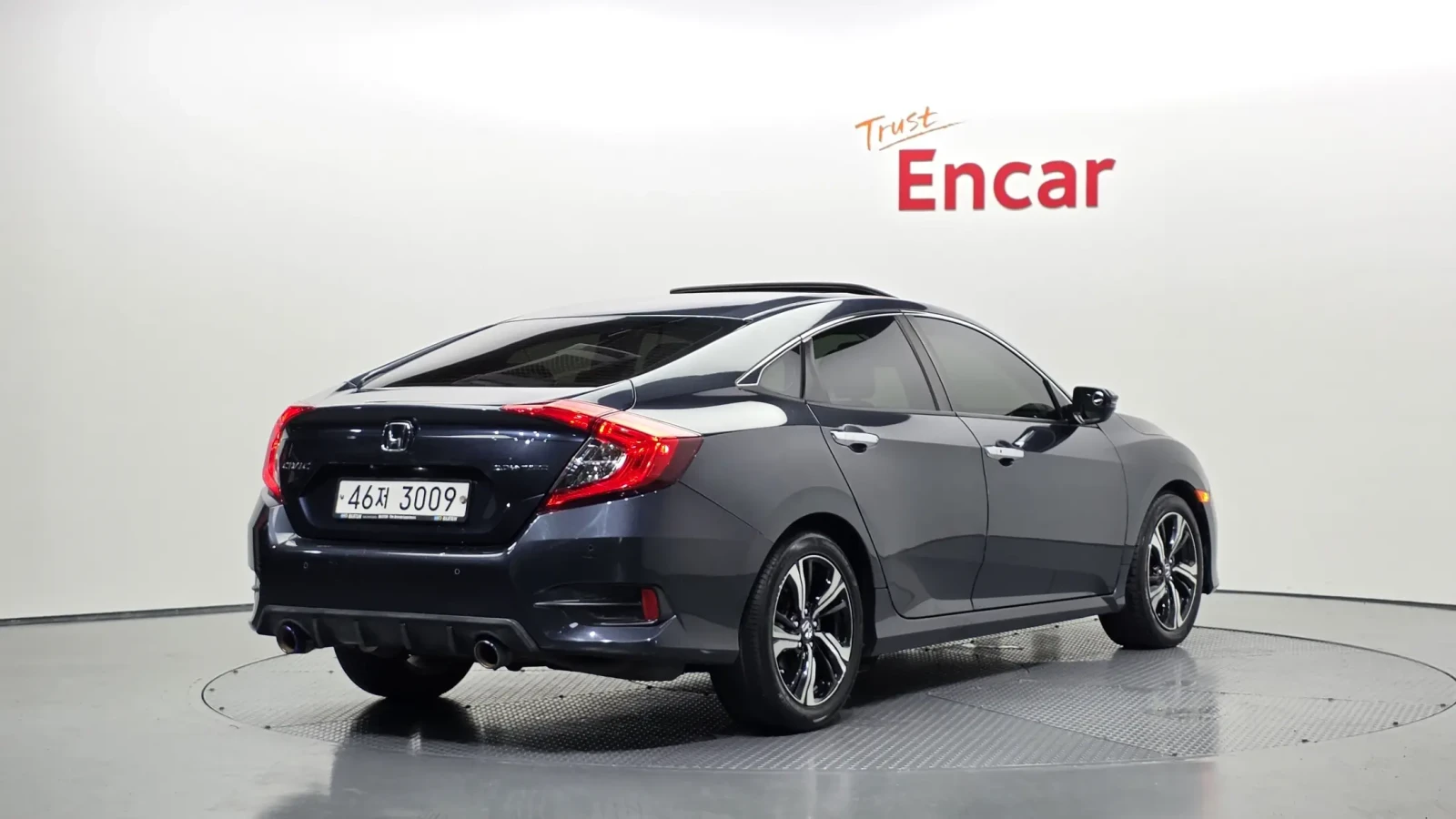 Honda Civic 2.0 10TH GEN| КОЖА| КАМЕРА| KEYLESS, снимка 4 - Автомобили и джипове - 55836621