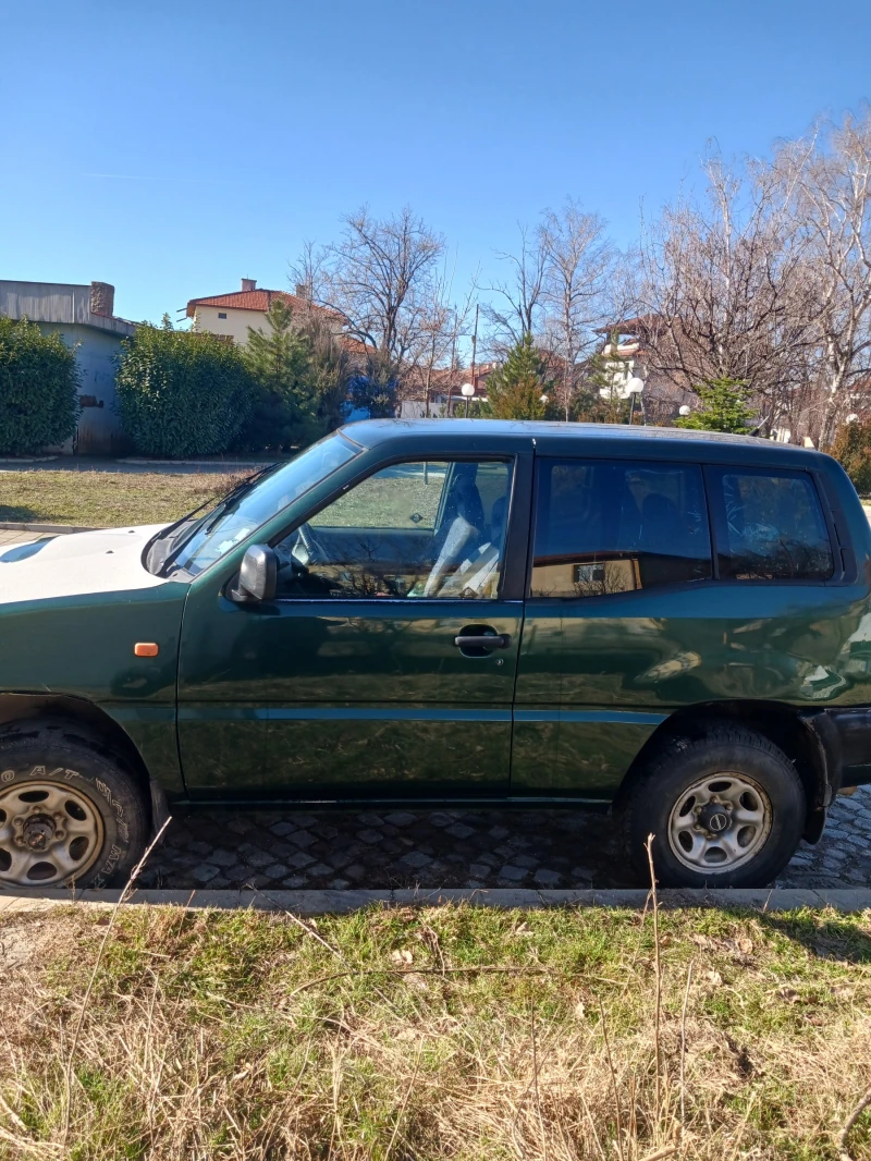 Nissan Terrano, снимка 5 - Автомобили и джипове - 49424071