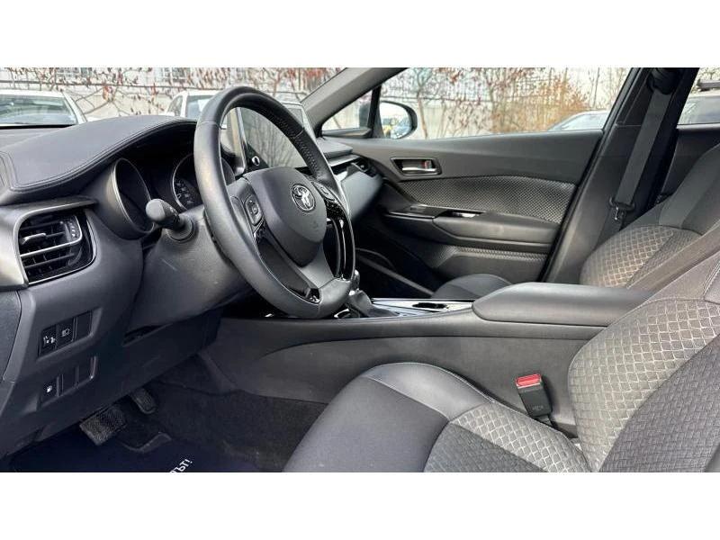 Toyota C-HR 1.8HSD Club Bi-tone, снимка 12 - Автомобили и джипове - 49161231