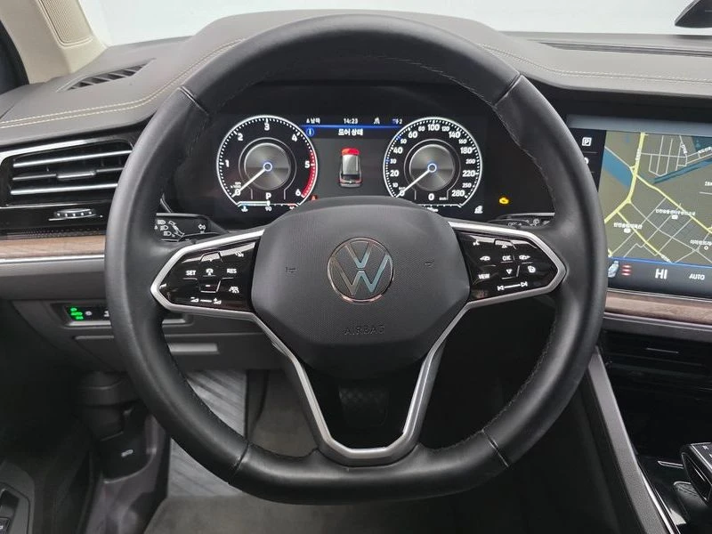 VW Touareg 3.0 TDI Prestige, снимка 13 - Автомобили и джипове - 56087649