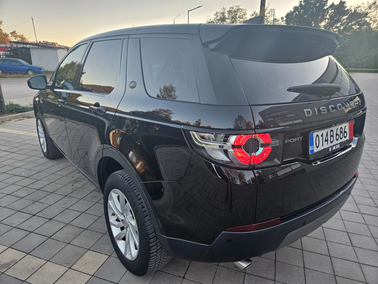 Land Rover Discovery 2.0 перфектен  - изображение 6