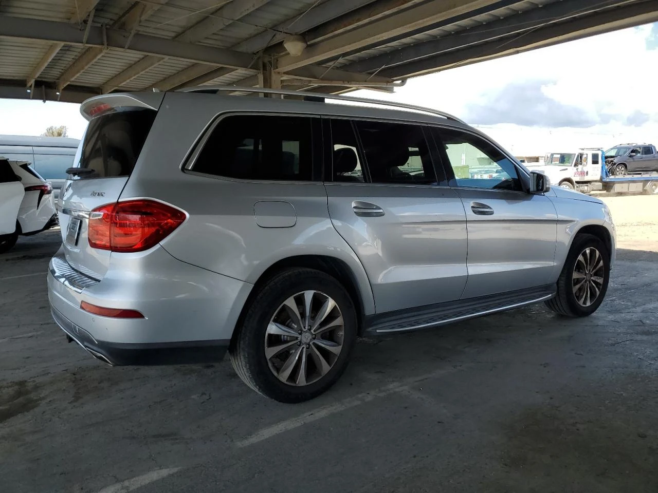 Mercedes-Benz GL 450 ПОДГРЕВ* КАМЕРА* КЕЙЛЕС* LANE* ASSIST - изображение 2