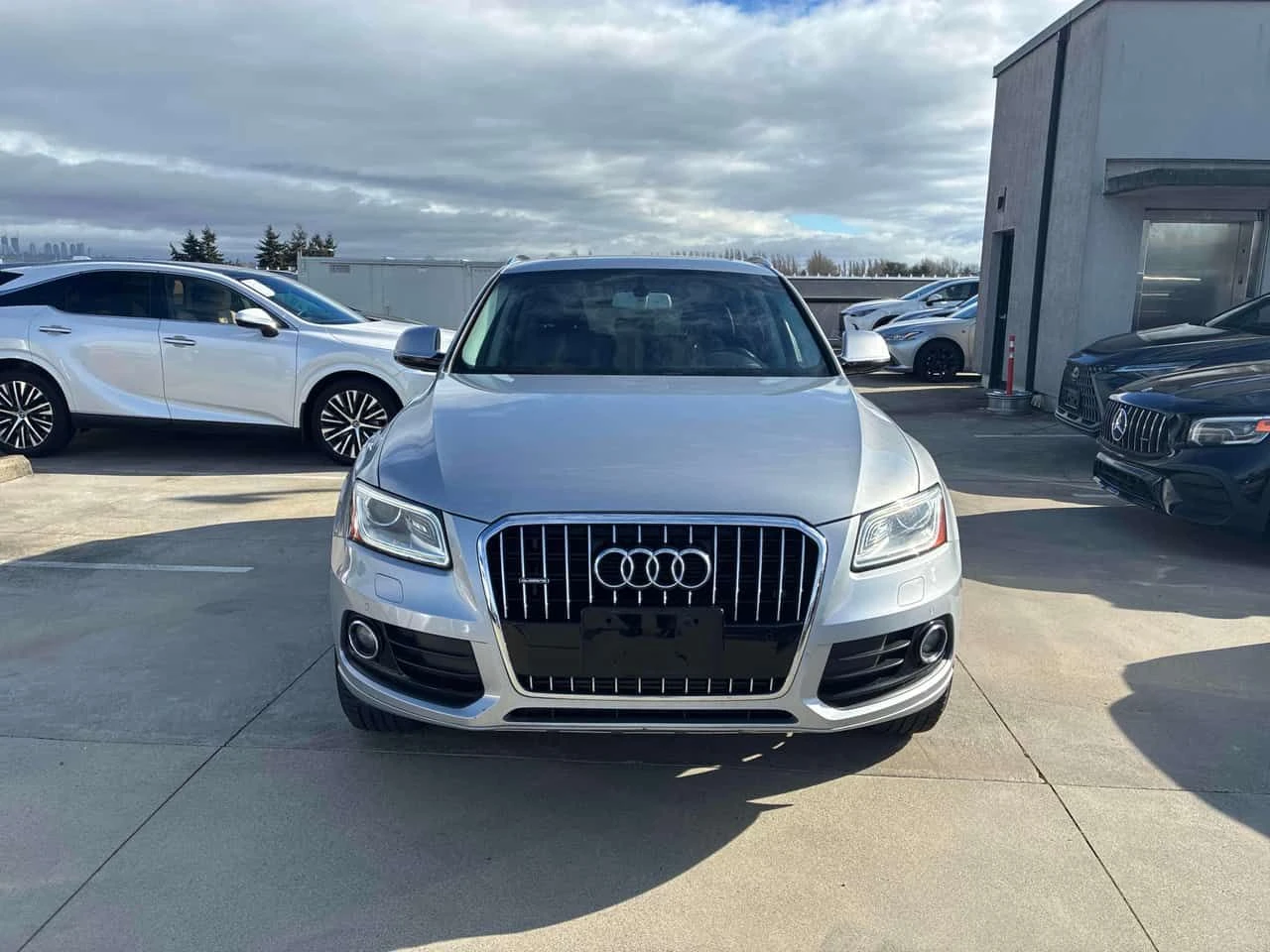 Audi Q5 * 2.0T Technik * 2 �����* KEYLESS* ����* �������*  | Mobile.bg � ����������� 6