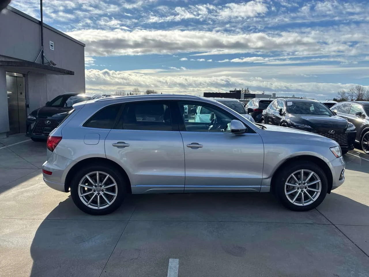 Audi Q5 * 2.0T Technik * 2 �����* KEYLESS* ����* �������*  | Mobile.bg � ����������� 3