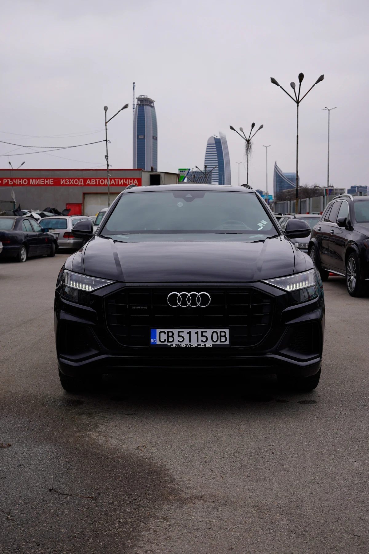 Audi Q8 130км каско история Matrix headup нов алтернатор, снимка 2 - Автомобили и джипове - 53906656