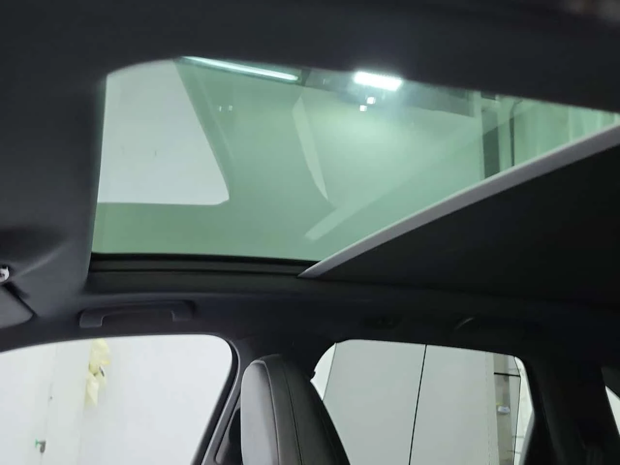 Porsche Cayenne * E Hybrid * 360 * АМБИЕНТНО * ОБДУХВАНЕ, снимка 11 - Автомобили и джипове - 54150678