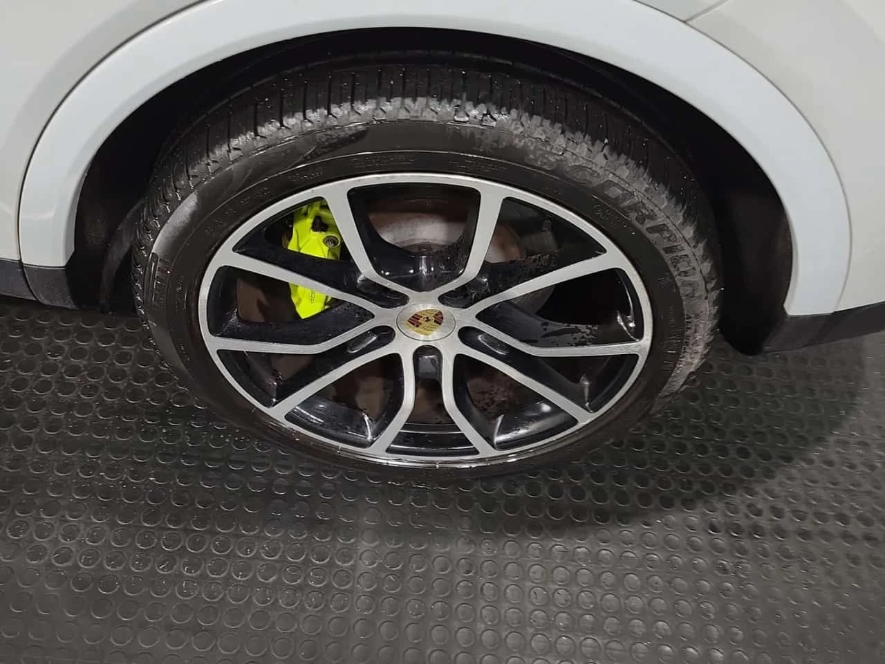 Porsche Cayenne * E Hybrid * 360 * АМБИЕНТНО * ОБДУХВАНЕ, снимка 16 - Автомобили и джипове - 54150678