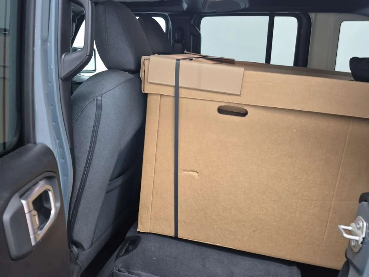 Jeep Wrangler SPORT S| ��������| 2 �����|  | Mobile.bg � ����������� 12