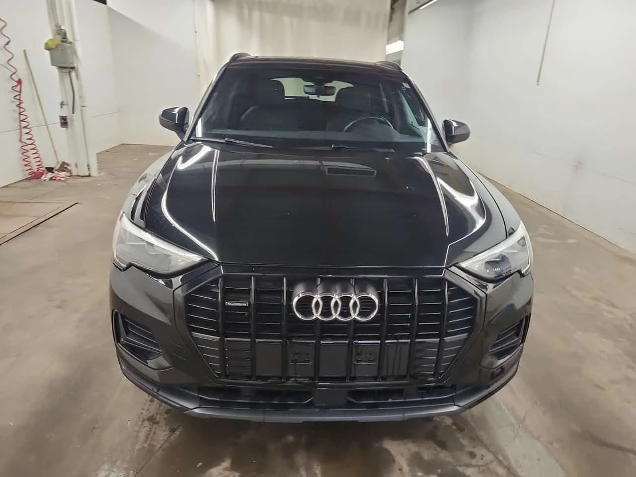 Audi Q3  CARFAX | AVTOKREDIT | LED | PANO | KOJA , снимка 5 - Автомобили и джипове - 55052454