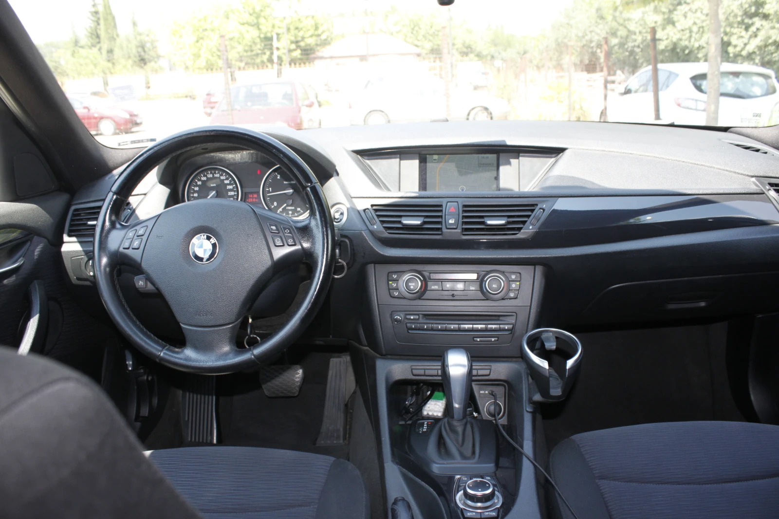 BMW X1 18d* Sdrive* Нави* PDC* АВТОМАТ, снимка 10 - Автомобили и джипове - 55302066