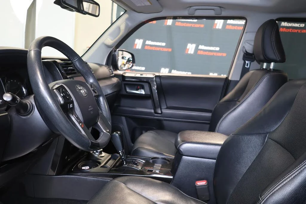 Toyota 4runner 4.0* NIGHTSHADE* ОБДУХВАНЕ* КАМЕРА* КРАЙНА ЦЕНА, снимка 6 - Автомобили и джипове - 55611497