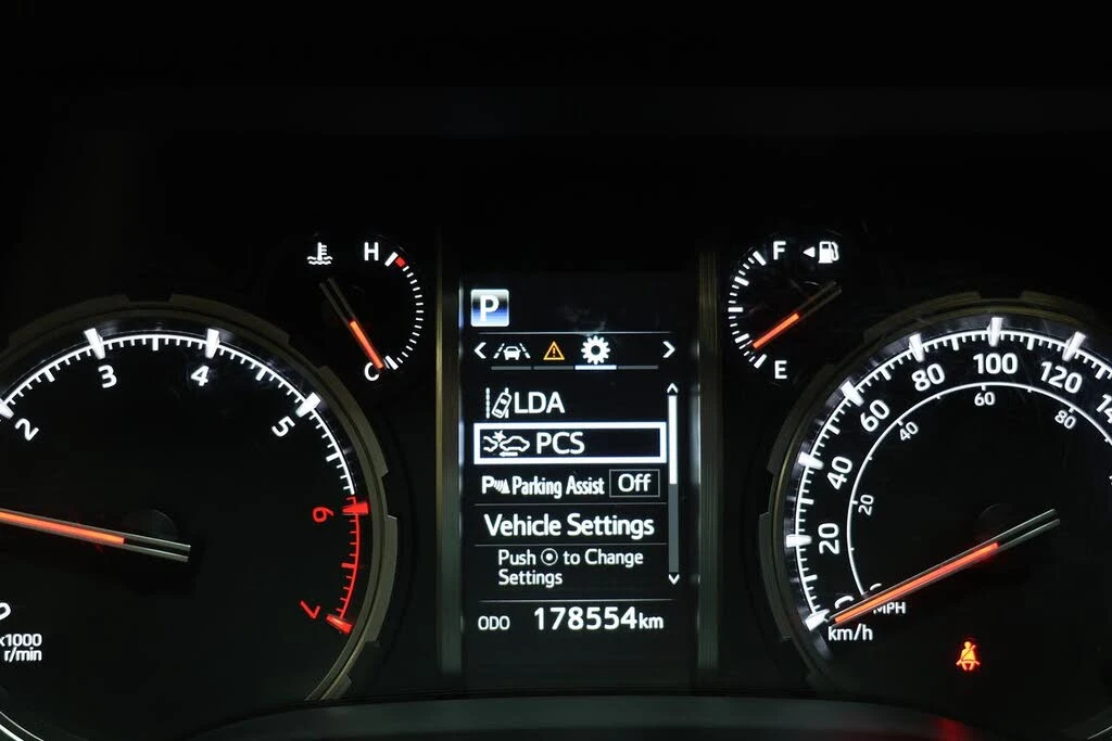 Toyota 4runner 4.0* NIGHTSHADE* ОБДУХВАНЕ* КАМЕРА* КРАЙНА ЦЕНА, снимка 9 - Автомобили и джипове - 55611497