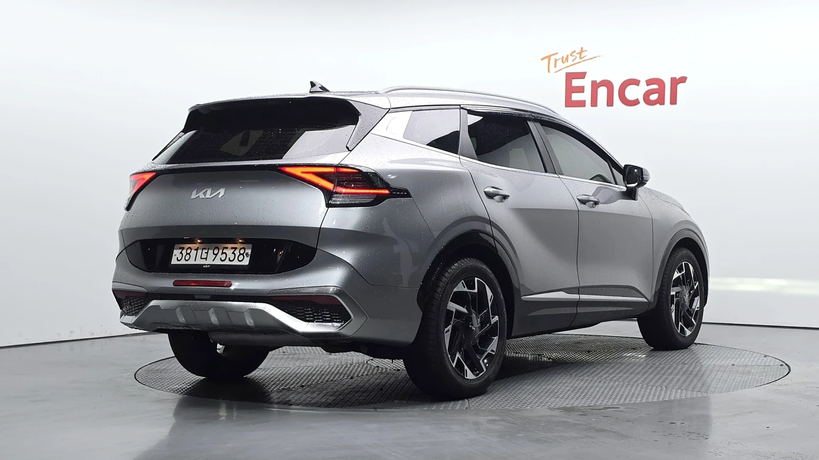 Kia Sportage 2.0 LPG Signature | Вентилация | Adaptive Cruise, снимка 2 - Автомобили и джипове - 56213378