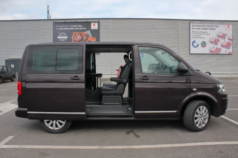 VW Multivan T5, снимка 7 - Бусове и автобуси - 53499696