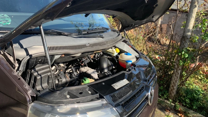 VW Multivan T5, снимка 17 - Бусове и автобуси - 53499696