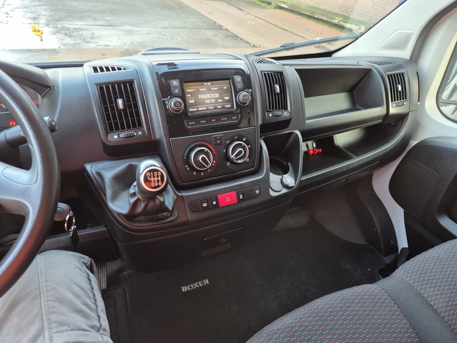 Peugeot Boxer, снимка 11 - Бусове и автобуси - 53914555