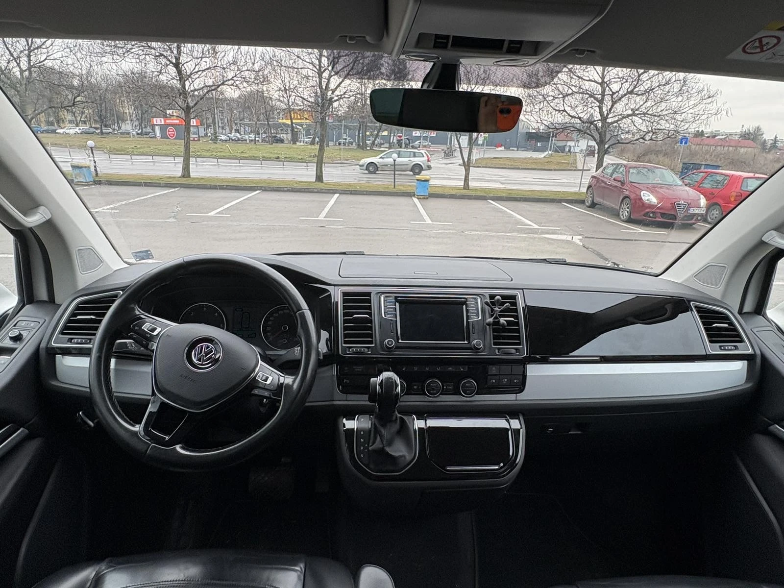 VW Multivan 2.0TDi 1850000 km Full 4x4 HIGHLINE, снимка 9 - Бусове и автобуси - 54613490