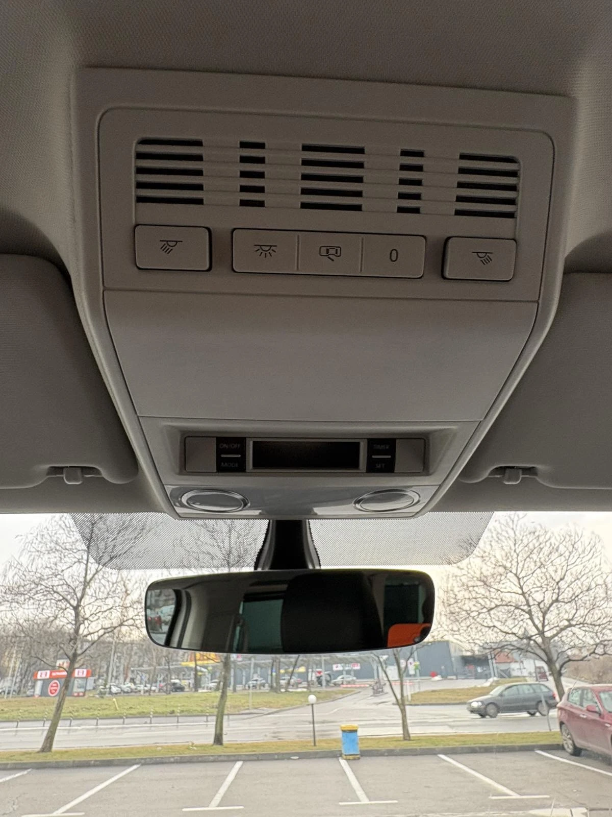VW Multivan 2.0TDi 1850000 km Full 4x4 HIGHLINE, снимка 12 - Бусове и автобуси - 54613490