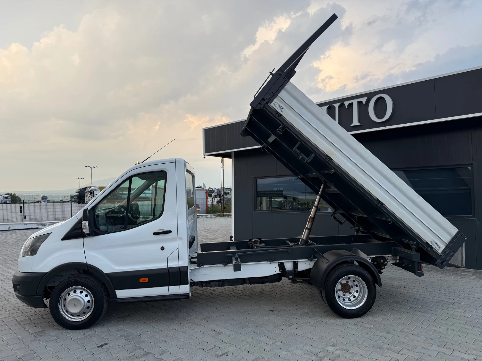 Ford Transit 2.0tdci 130 ks ТРИСТРАННО !!! - изображение 7