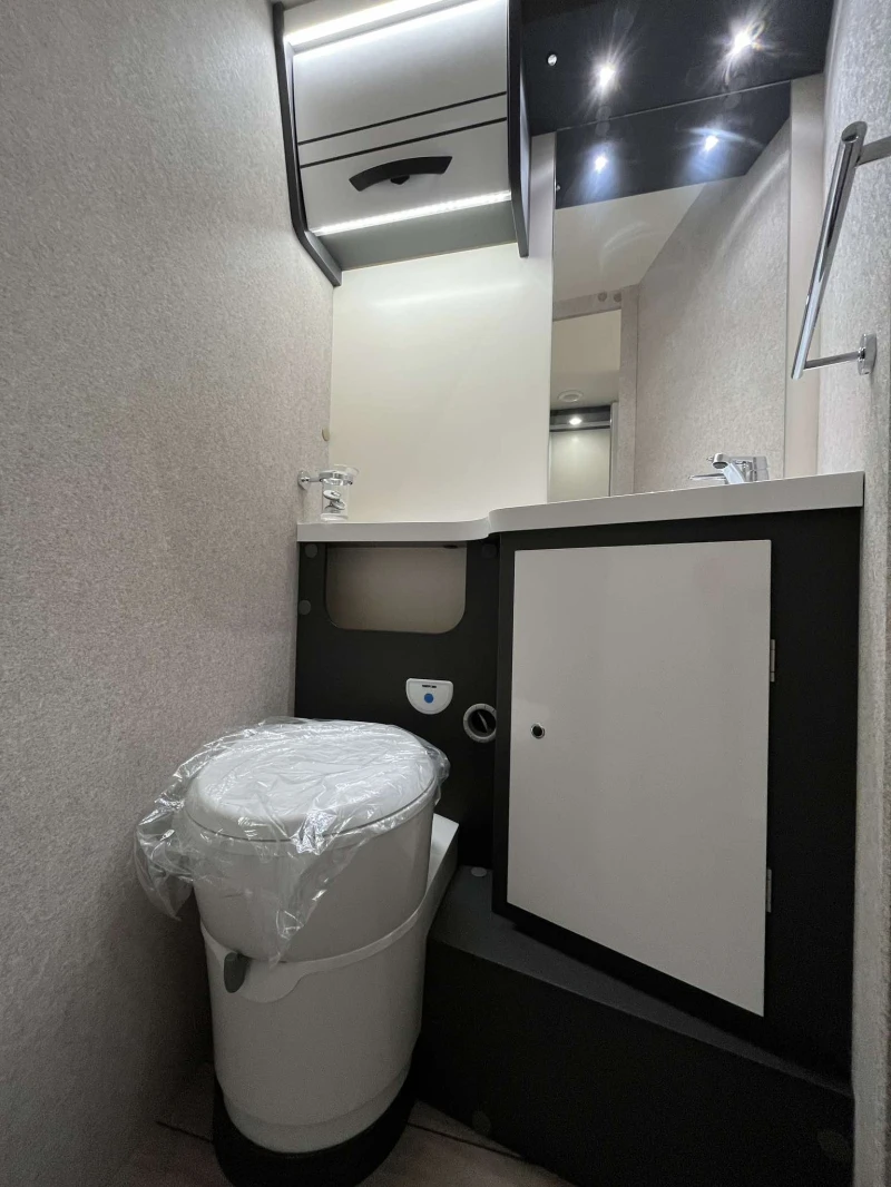 Кемпер McLouis MC4 AT 170к.с.  , снимка 7 - Каравани и кемпери - 51373582