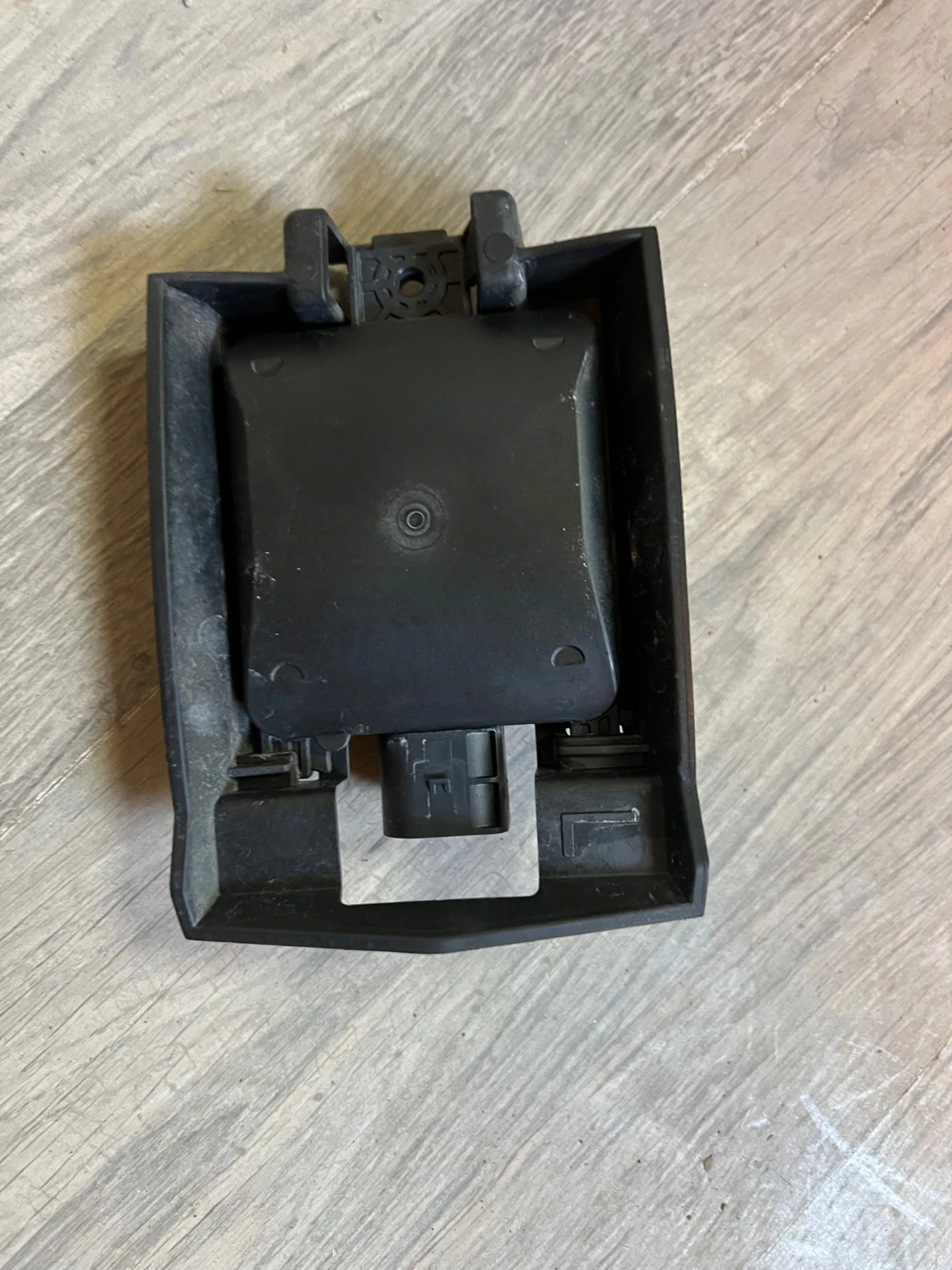 2Q0907685A 2Q0 907 685 A ����� ������ VW T-CROSS  | Mobile.bg � ����������� 2