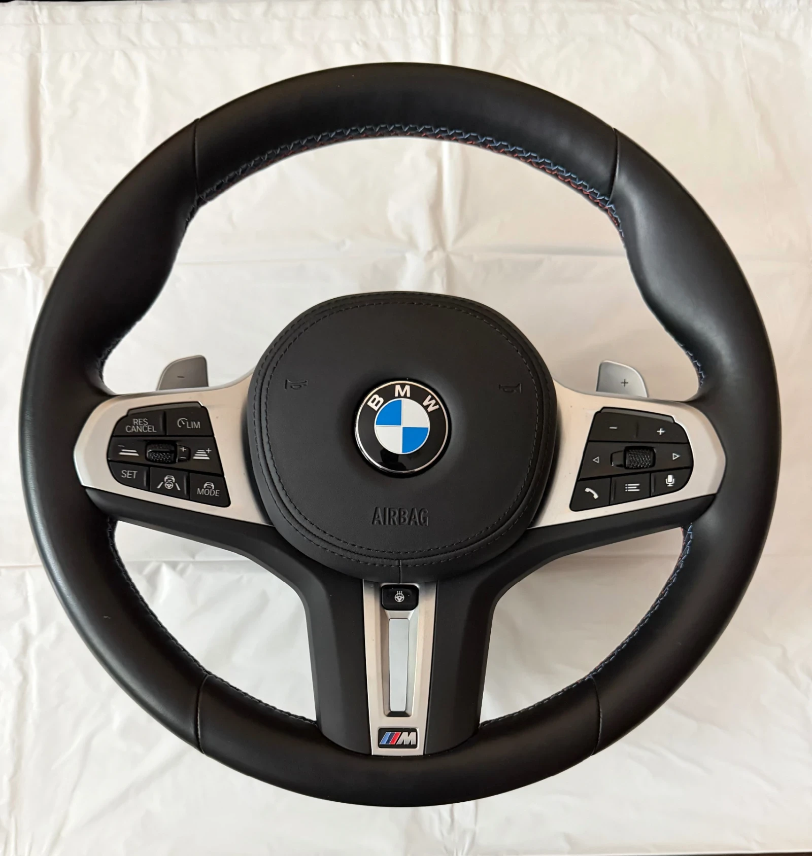Оригинален М Sport Спортен Волан BMW G20 G21 G22 G26 i4 G30 G31 G14 G15 G16 G01 G11 G05 G06 G07, снимка 2 - Части - 54551249