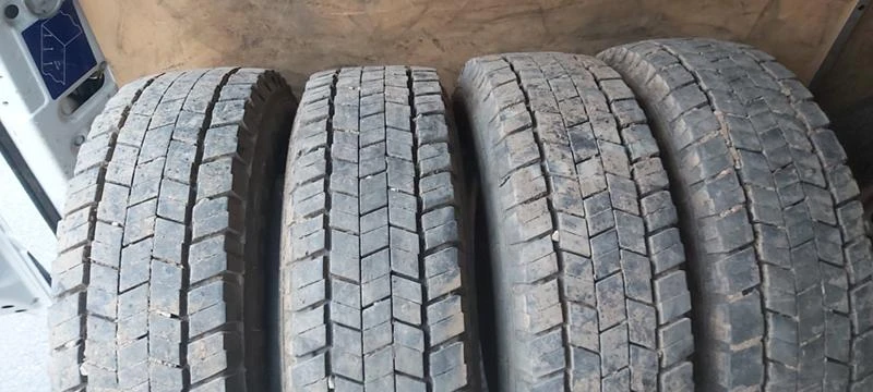 Гуми Летни 215/75R17.5, снимка 1 - Гуми и джанти - 41999151