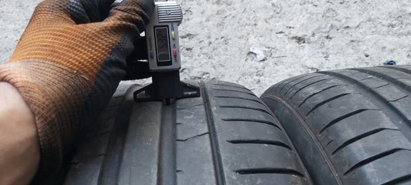 Гуми Летни 245/40R19, снимка 3 - Гуми и джанти - 33849814