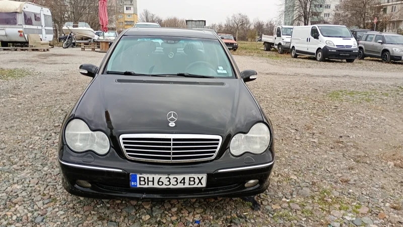 Mercedes-Benz C 220 Лек, снимка 3 - Автомобили и джипове - 48151014