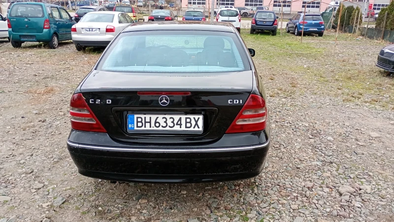 Mercedes-Benz C 220 Лек, снимка 6 - Автомобили и джипове - 48151014