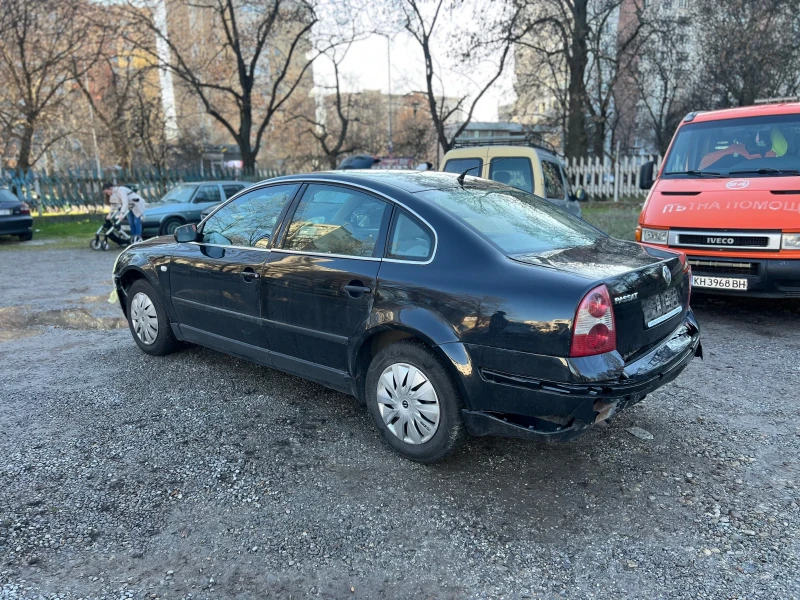 VW Golf 1.8T, снимка 3 - Автомобили и джипове - 48384036