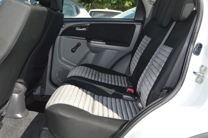 Suzuki SX4 FACELIFT , снимка 10 - Автомобили и джипове - 51200506