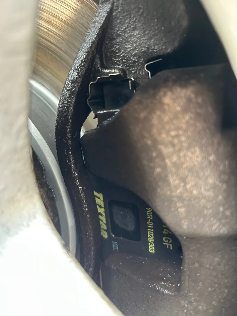 Mercedes-Benz E 220, снимка 12 - Автомобили и джипове - 52552717