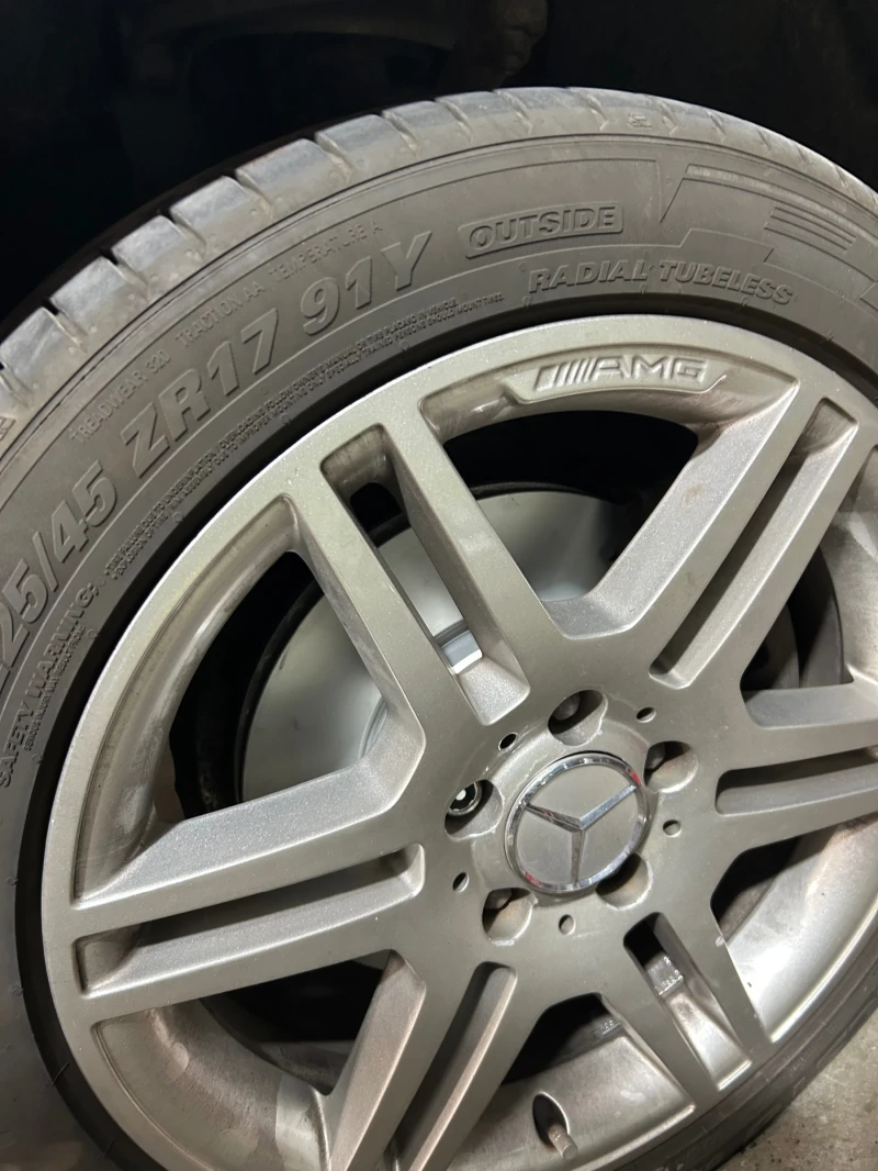 Mercedes-Benz E 220, снимка 13 - Автомобили и джипове - 52552717