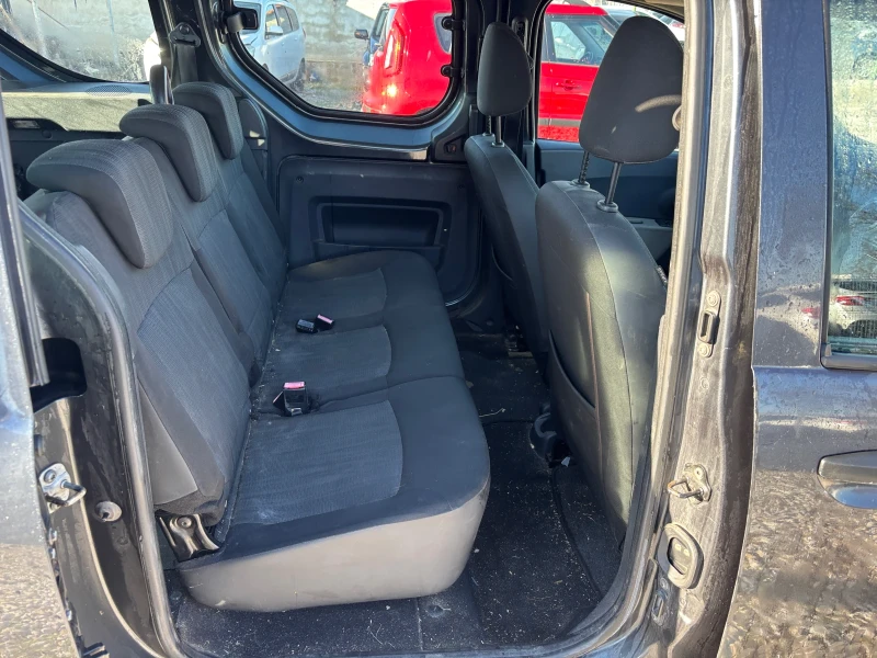 Dacia Dokker 1.5 DCI, снимка 8 - Автомобили и джипове - 52811142