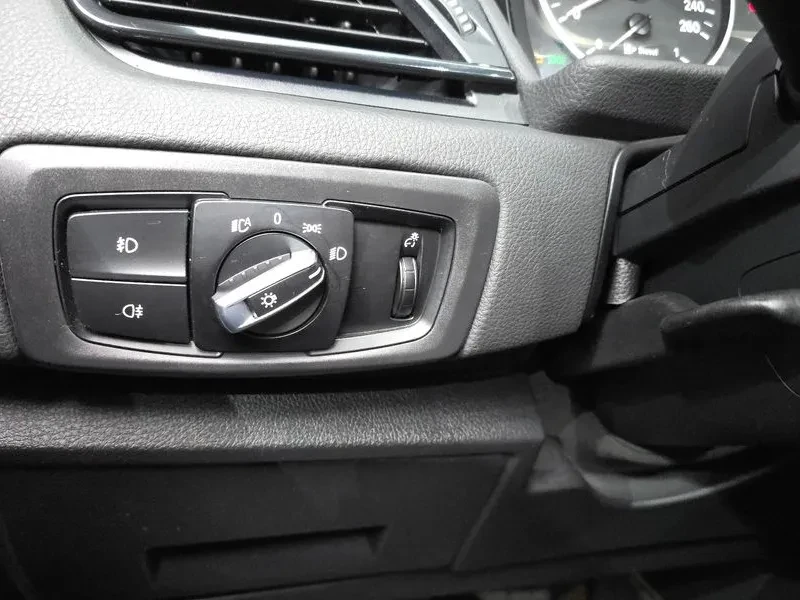 BMW 218 ACTIVE TOURER (F45) JOY, снимка 17 - Автомобили и джипове - 54923565