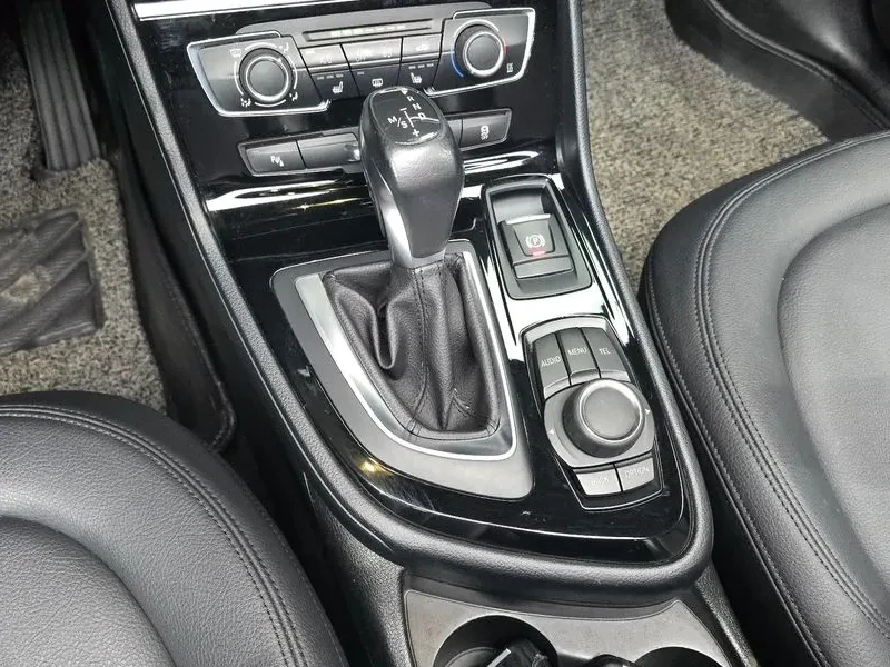 BMW 218 ACTIVE TOURER (F45) JOY, снимка 9 - Автомобили и джипове - 54923565