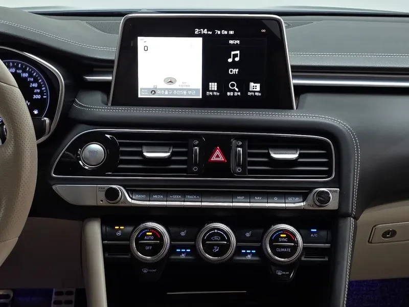 Genesis G70 3.3T Sports Supreme, снимка 13 - Автомобили и джипове - 55207740