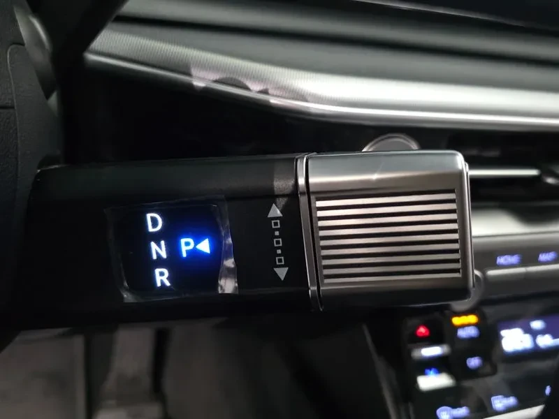 Hyundai Grandeur 2.5 Gasoline 2Wd Premium, снимка 9 - Автомобили и джипове - 55644130