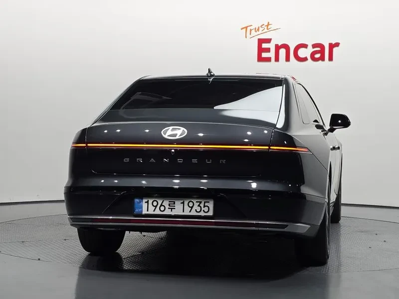 Hyundai Grandeur 2.5 Gasoline 2Wd Premium, снимка 4 - Автомобили и джипове - 55644130