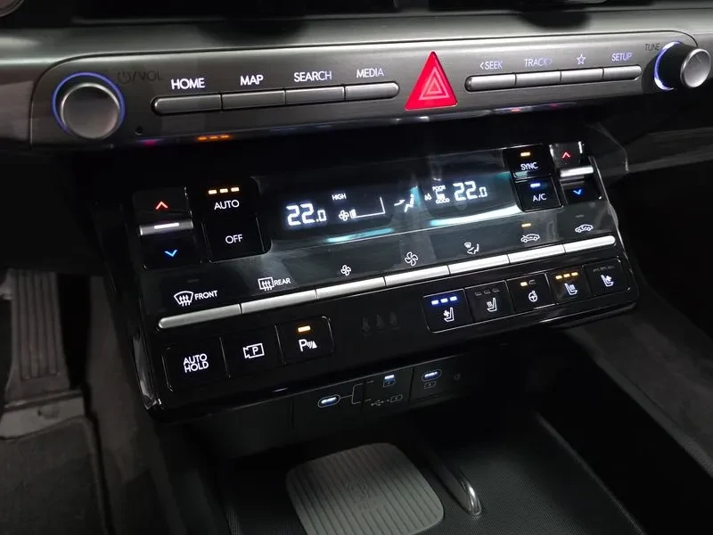 Hyundai Grandeur 2.5 Gasoline 2Wd Premium, снимка 17 - Автомобили и джипове - 55644130