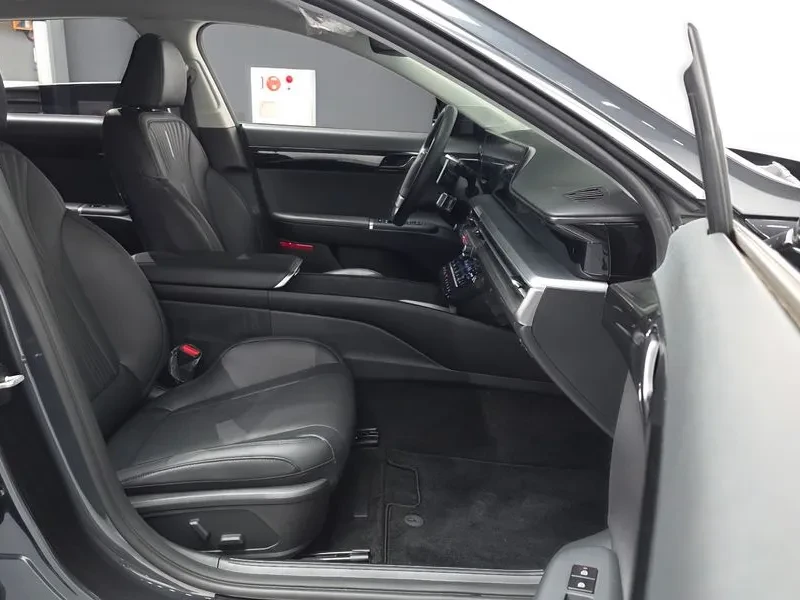 Hyundai Grandeur 2.5 Gasoline 2Wd Premium, снимка 11 - Автомобили и джипове - 55644130