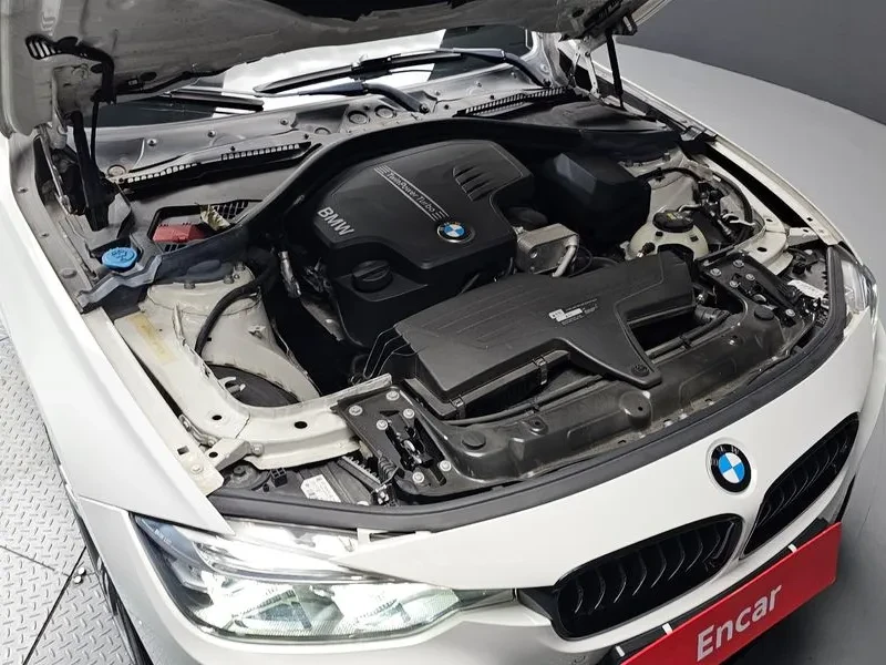 BMW 320 i - САМО 30% АВАНС, снимка 6 - Автомобили и джипове - 56304458