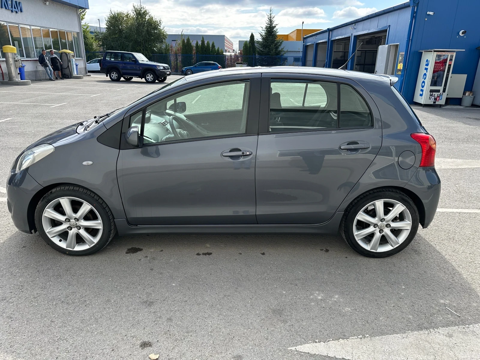 Toyota Yaris 1.8 TS  - изображение 8