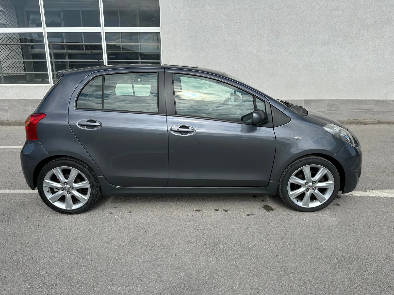 Toyota Yaris 1.8 TS  - изображение 7