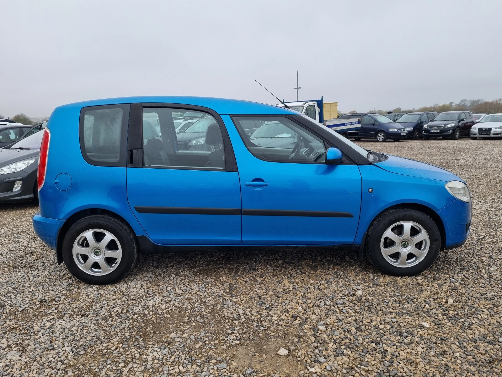 Skoda Roomster 1.2BENZIN-70PS - изображение 4