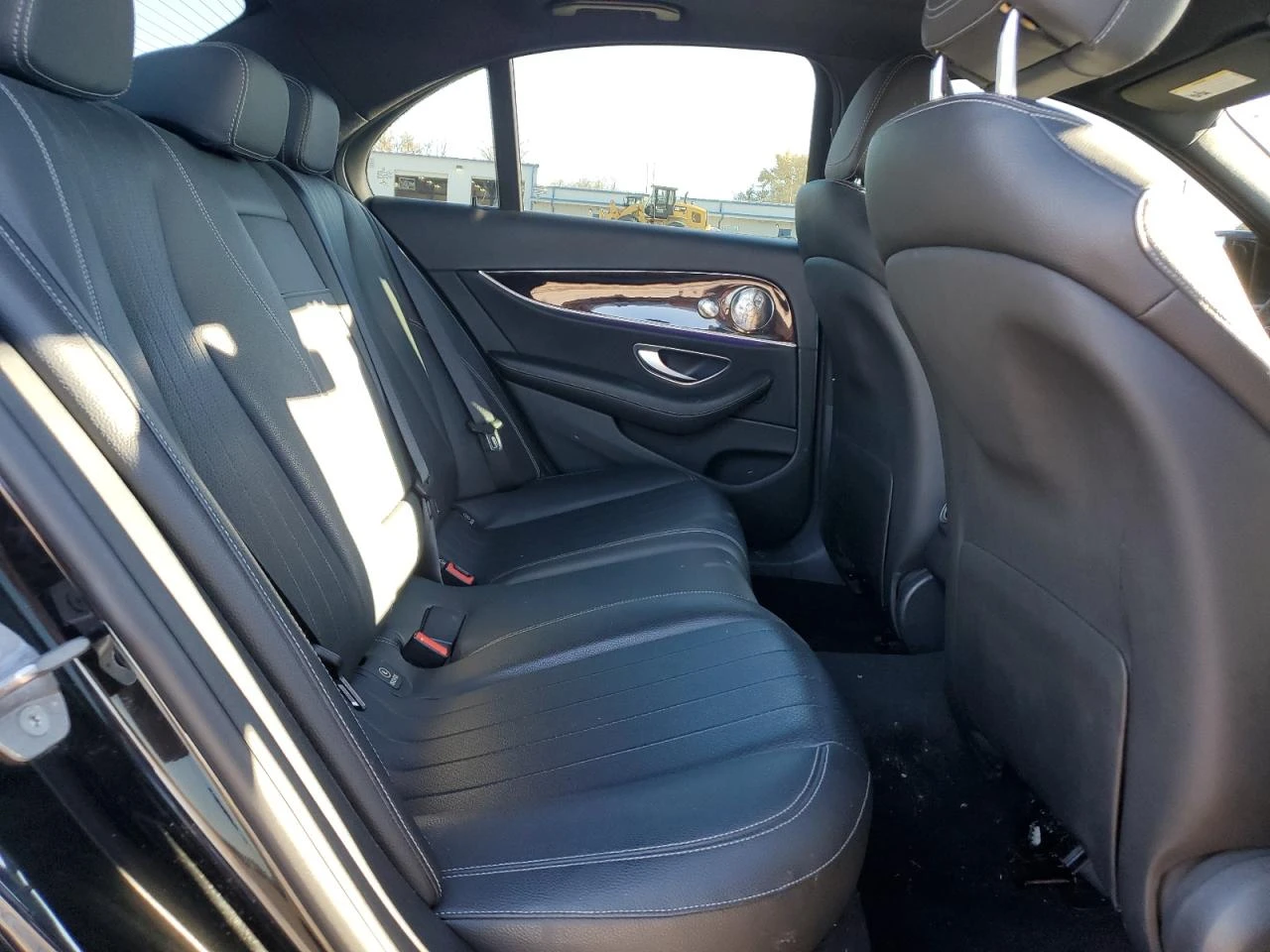 Mercedes-Benz E 300 BURMESTER* KEYLESS* ПОДГРЕВ* МЪРТВА ТОЧКА* 9G TRON - изображение 9