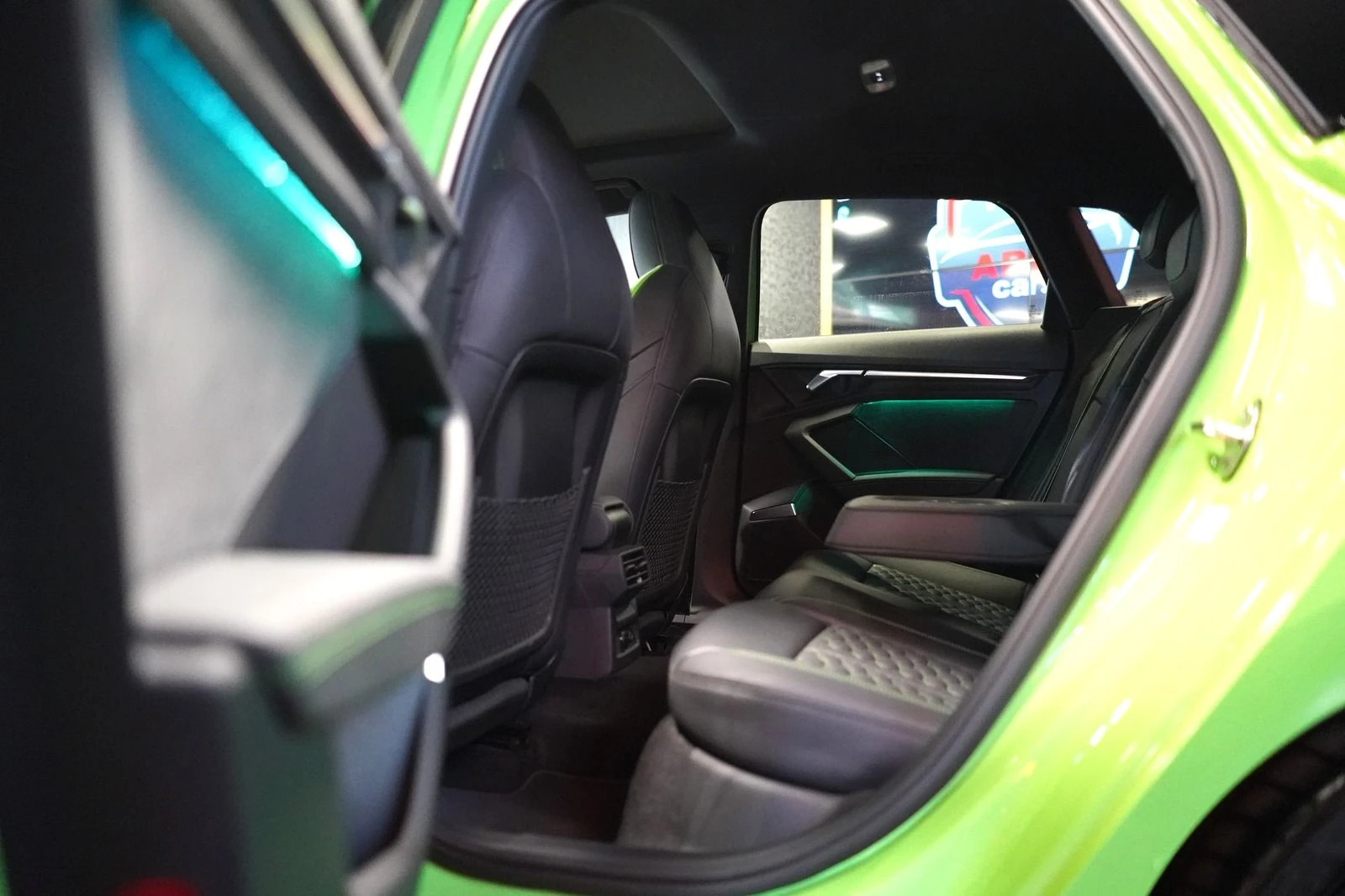 Audi Rs3 SPORT-BACK/2.5TFSI/400HP/MATRIX/B&O/PANO/612v - изображение 8